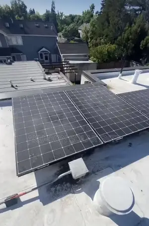 550watts 144cells Original Canadian Half-Cut Solar Panels Black Frame