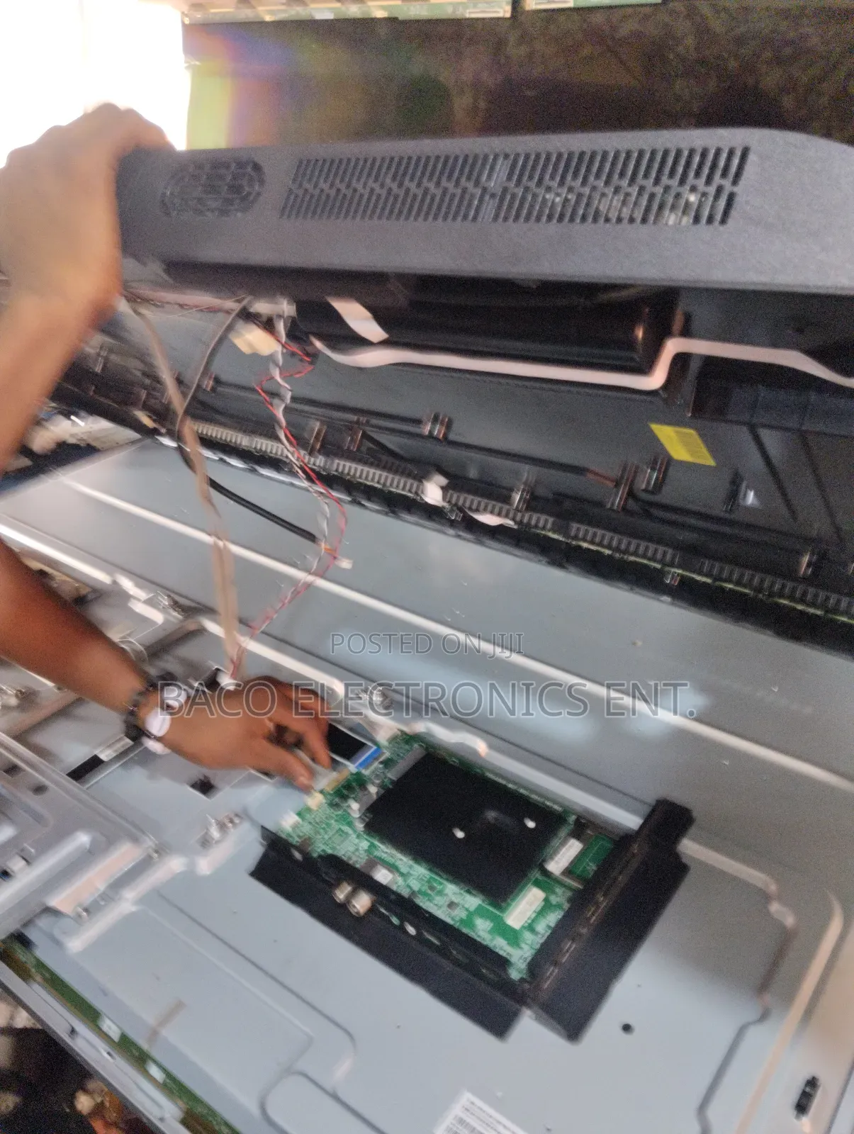 48 Inches Samsung Power and Screen Issues
