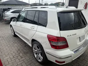 Mercedes-Benz GLK-Class 350 4MATIC 2011 Off white