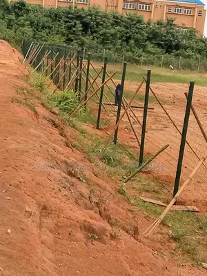 Finger Type Perimeter Fencing for Recreation Center
