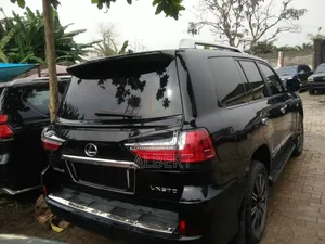 Lexus LX 570 2011 Black