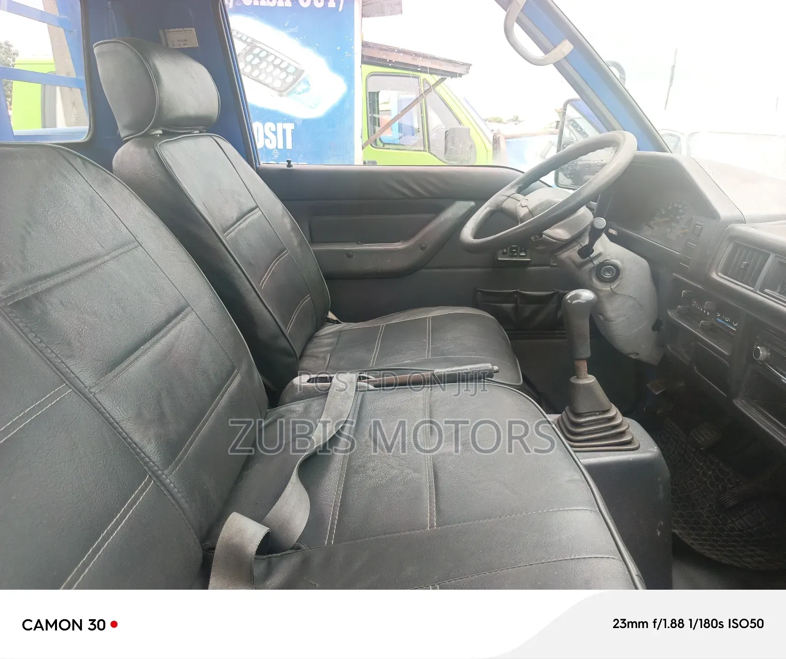 Mitsubishi Delica 2005 Blue