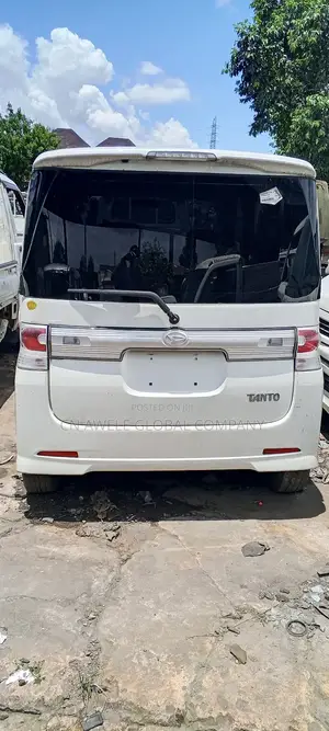 Daihatsu Hijet 2015 Silver