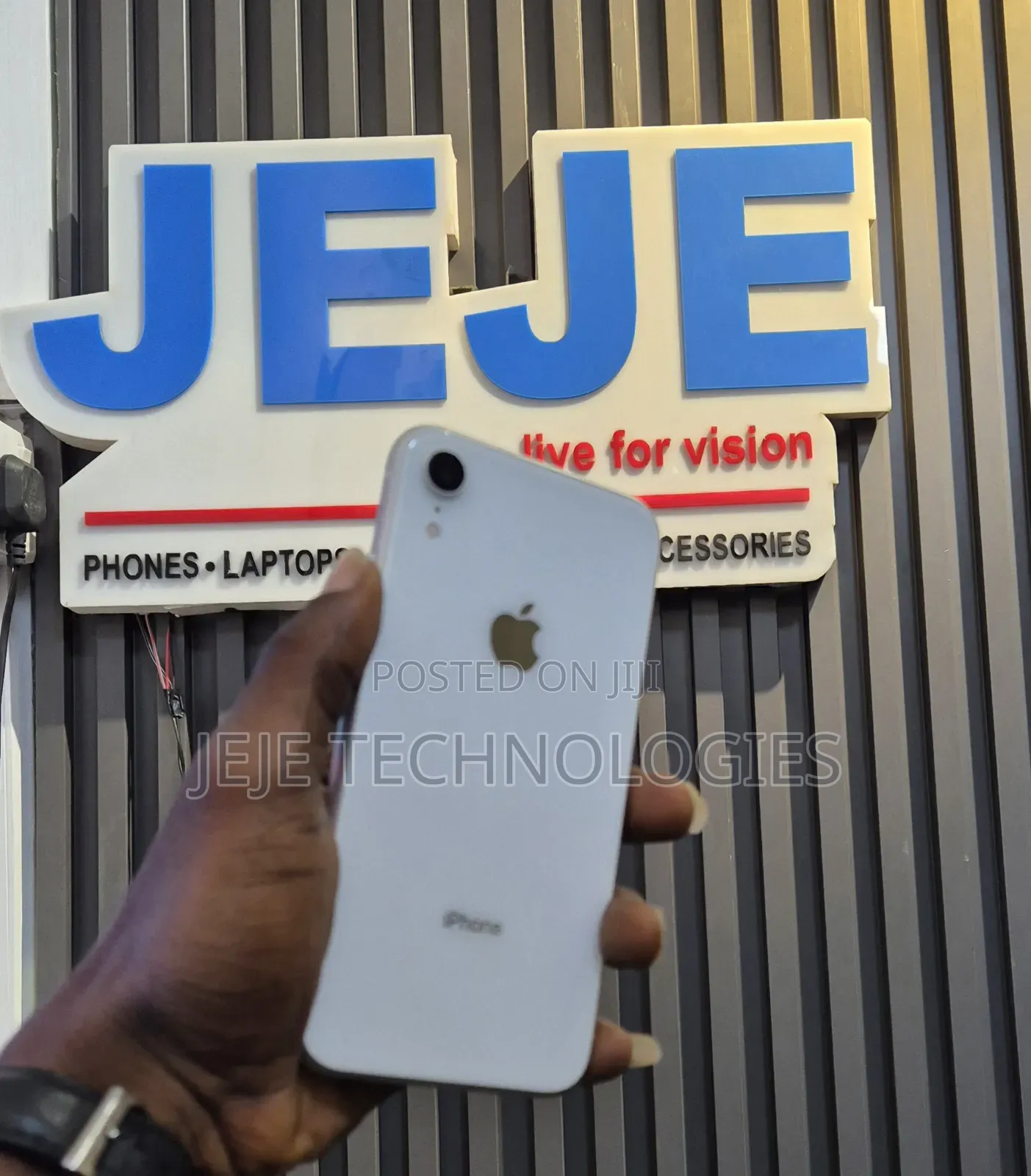 Apple iPhone XR 64 GB Silver