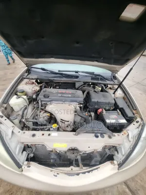 Toyota Camry 2004 Gold