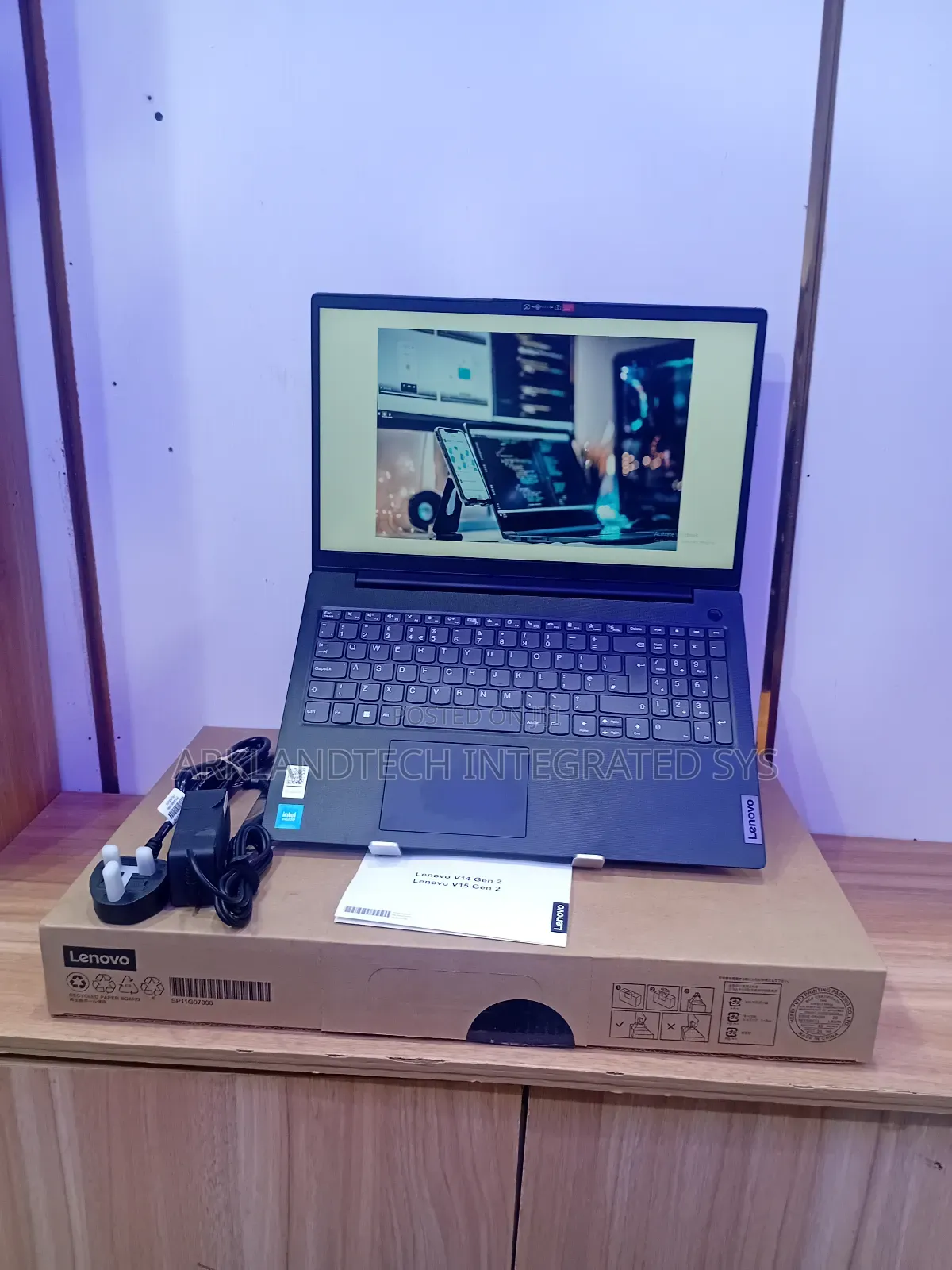 New Laptop Lenovo IdeaPad 330C 8GB Intel Celeron SSD 256GB