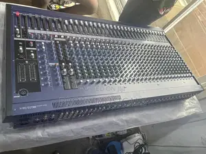 Yamaha 32 Channels Mixer
