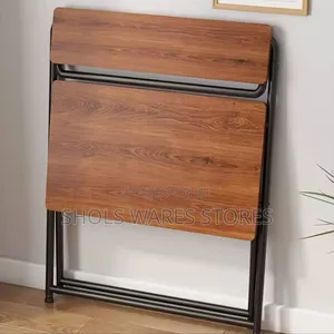 Simple Foldable Computer Desk