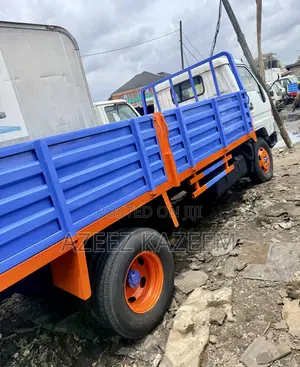 Toyota Dyna 200 Long Frame Dropped Sided Body