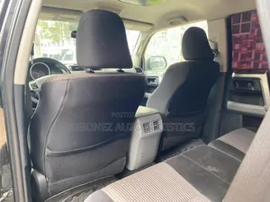 Toyota 4-Runner SR5 4WD 2012 Black