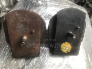 Engine Seat for Nissan Pathfinder-Frontier Vg3.3 Model 1996-2000