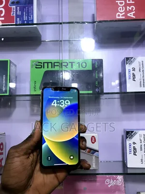 Apple iPhone X 64 GB White
