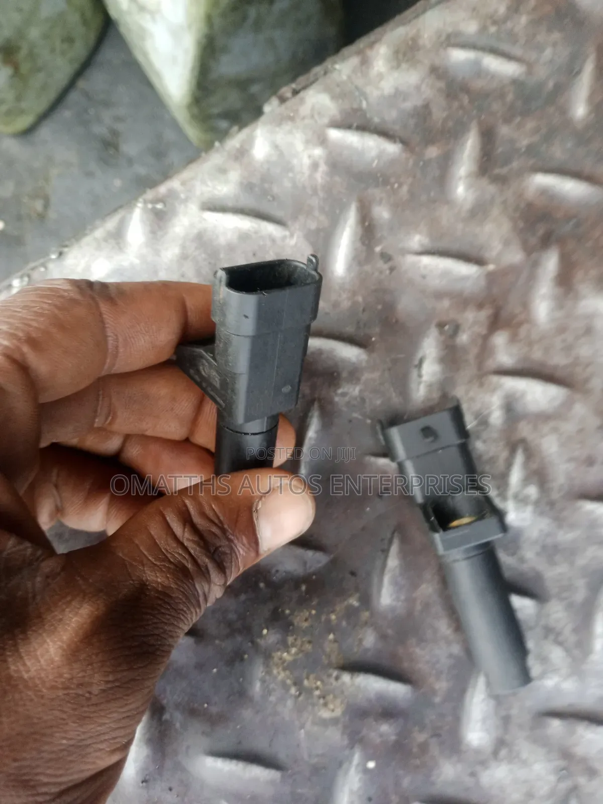 Mecedice Benz Crankshaft Position Sensor for 272 Engine