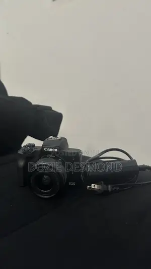 Canon Eos M50