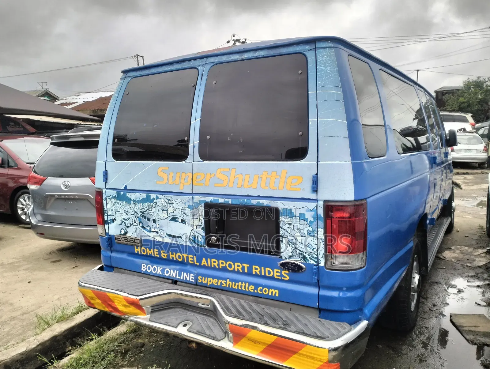 Ford E350 2010 Blue
