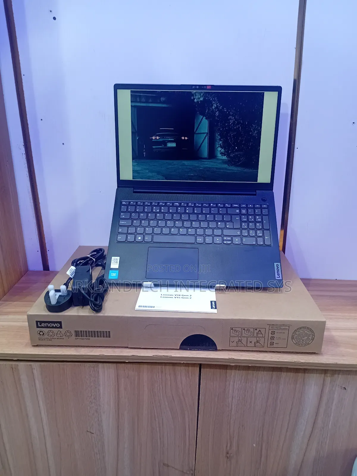 New Laptop Lenovo IdeaPad 720S 8GB Intel Celeron SSD 512GB