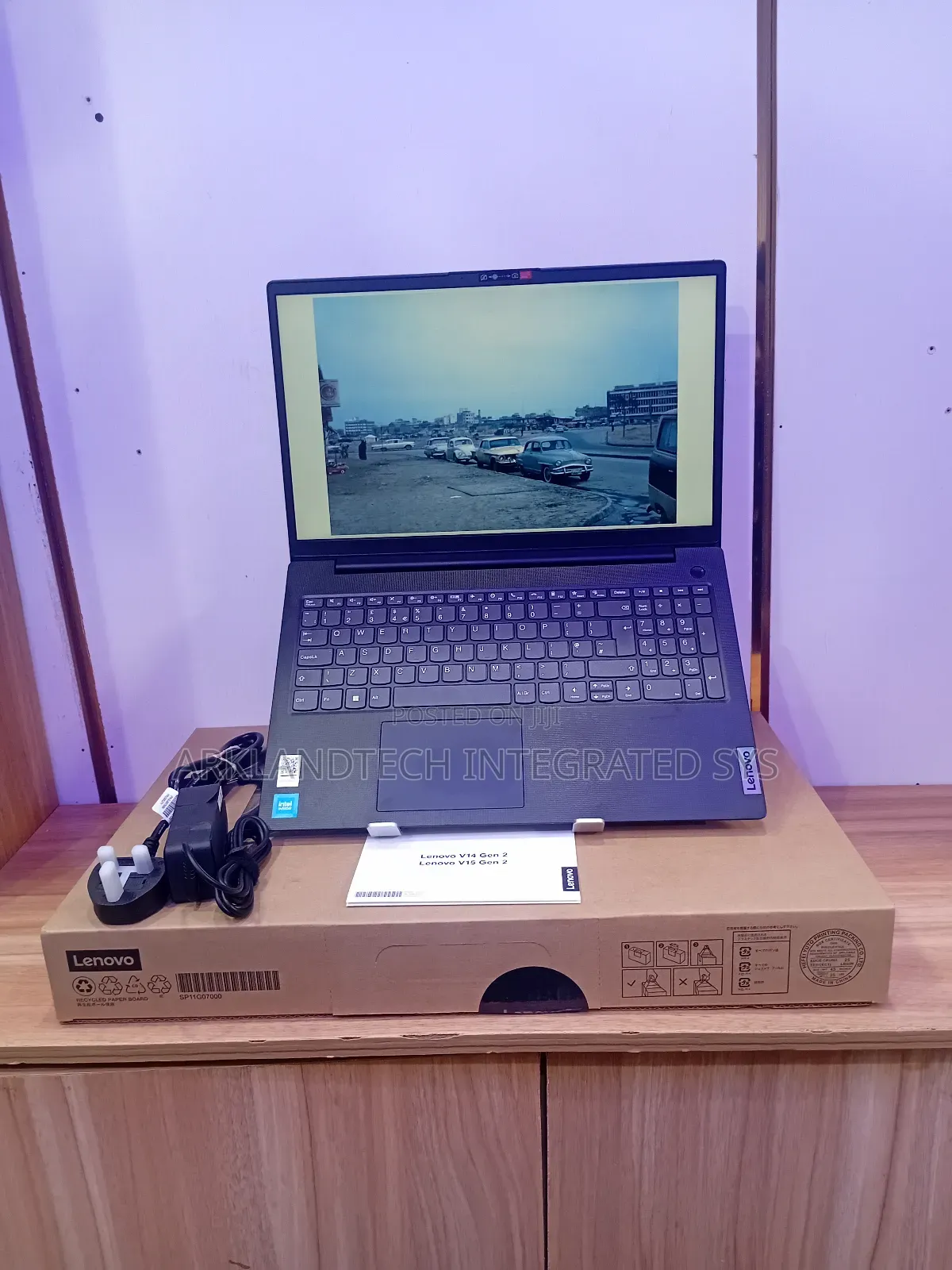 New Laptop Lenovo IdeaPad D330 8GB Intel Celeron SSD 512GB
