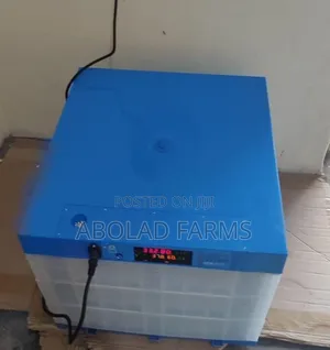 Solar Incubator/Mini Incubator/192 Eggs Capacity