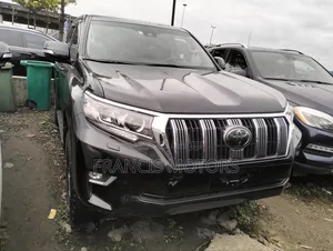Toyota Land Cruiser Prado 2023 Black