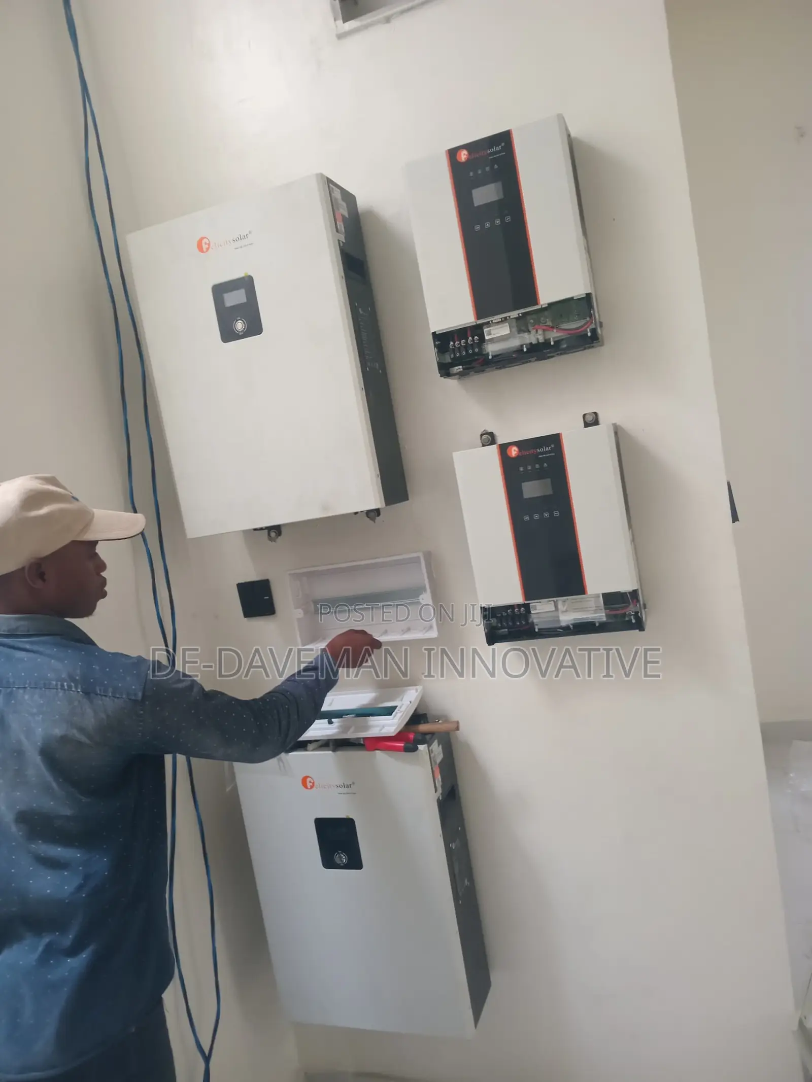 Solar Power Solution With Hybrid System