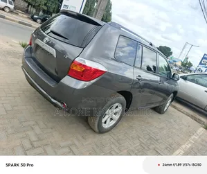 Toyota Highlander 4x4 2008 Green