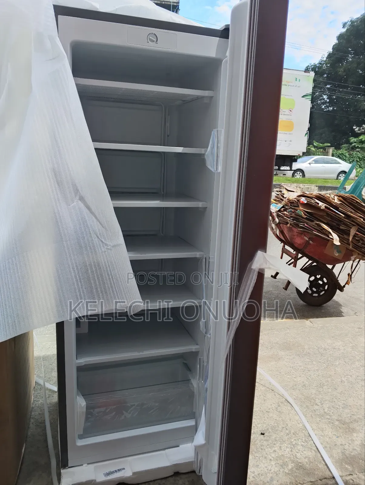 Hisense Upright Freezer With 6 Steps