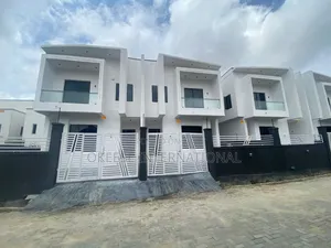 4bdrm Duplex in Thomas Estate for sale