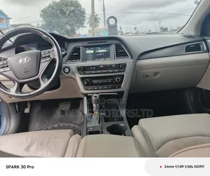 Hyundai Sonata Base Sedan FWD (2.4L 4cyl 6A) 2016 Blue