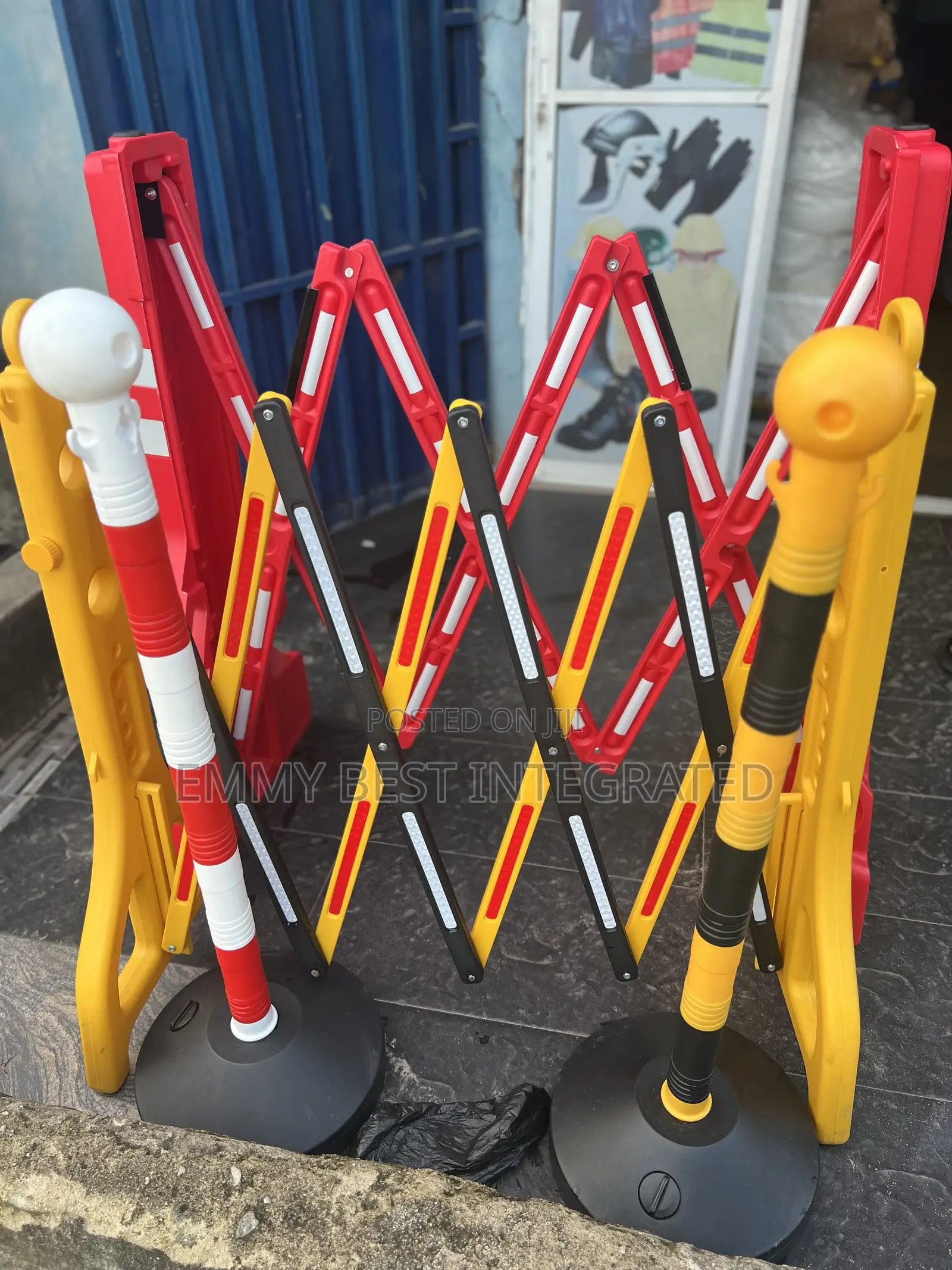 Expandable Safety Barrier