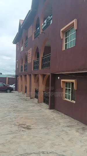 Furnished 20bdrm House in Balofem Properties &, Abeokuta South for sale