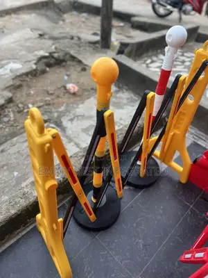 Expandable or Collapsible Safety Barriers,