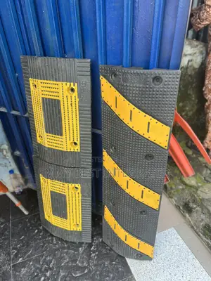 Rubber Speed Bump Sections