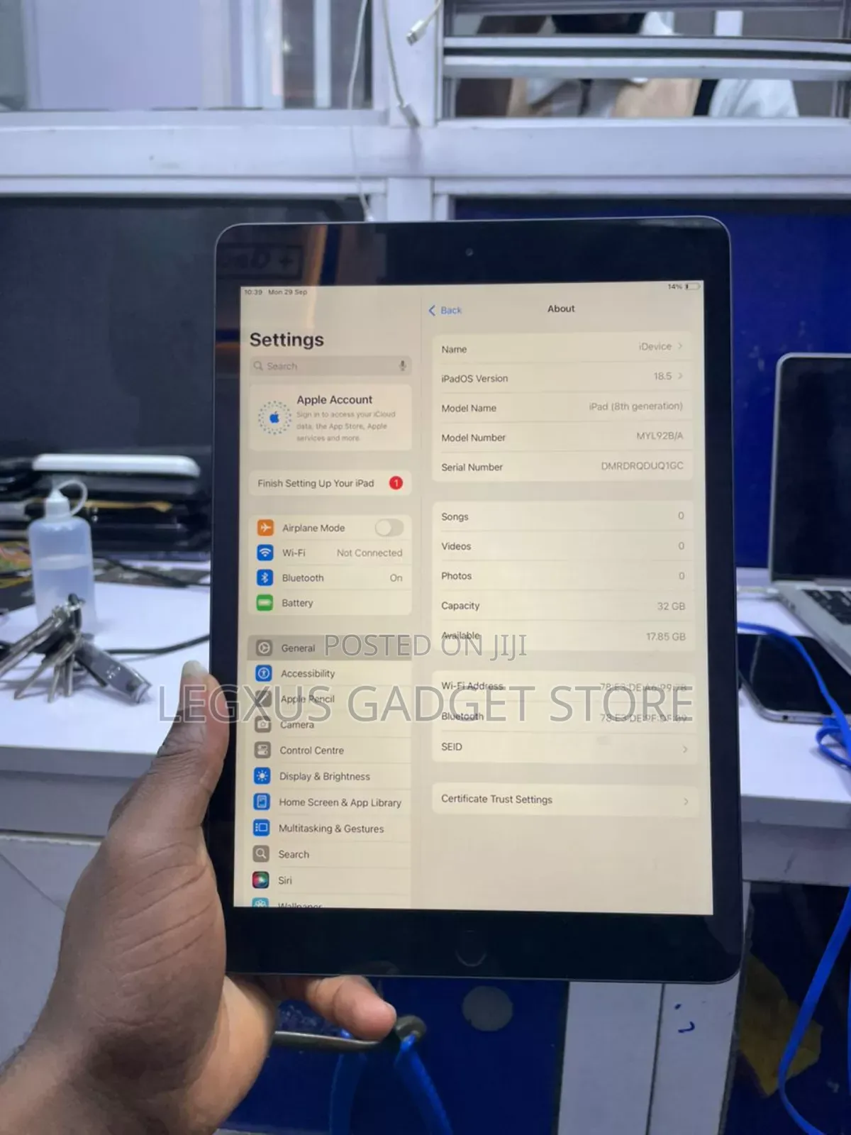 Apple iPad 10.2 (2020) 32 GB Gray