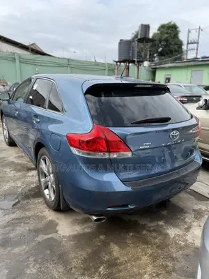 Toyota Venza V6 AWD 2010 Blue