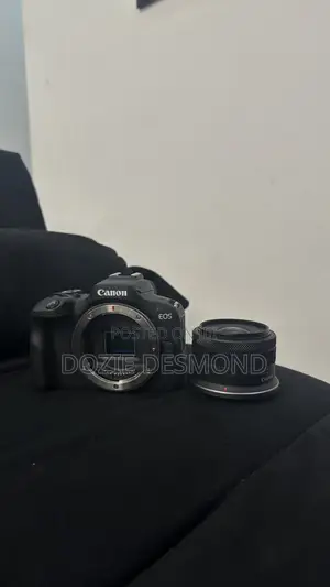 Canon Eos R100
