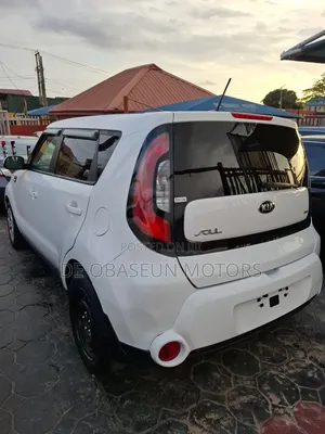 Kia Soul 4dr Wagon (1.6L 4cyl 6A) 2014 White