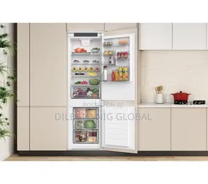 Hoover Integrated Smart Fridge Freezer 70/30