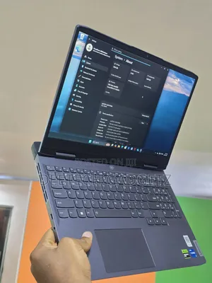 Laptop Lenovo LOQ 15IRH8 16GB Intel Core i5 SSD 1T