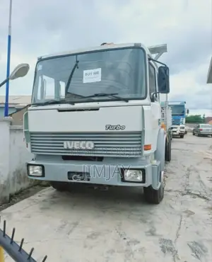 Iveco Crane Tipper