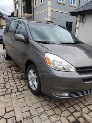 Toyota Sienna 2005 Gray