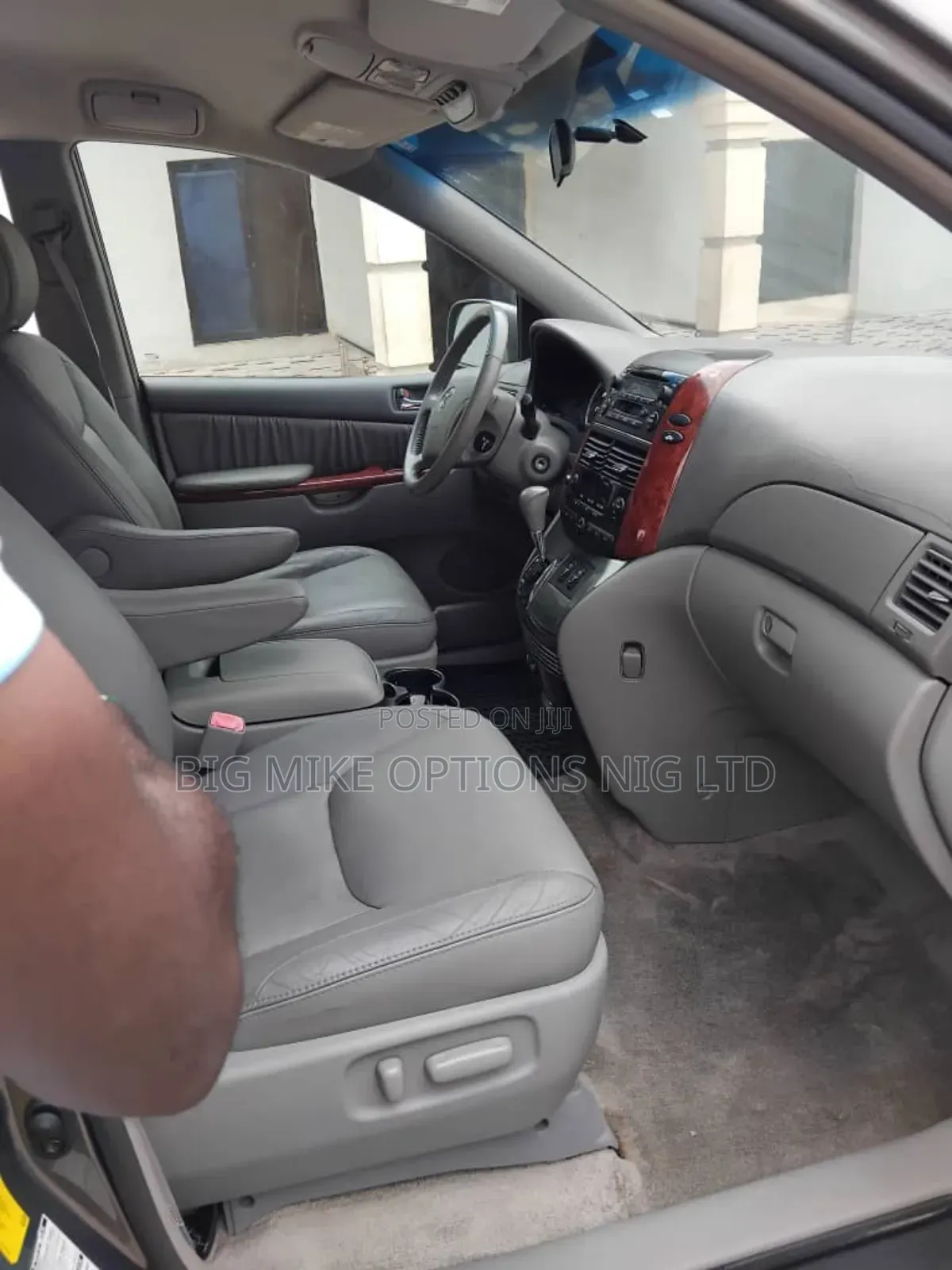 Toyota Sienna 2005 Gray