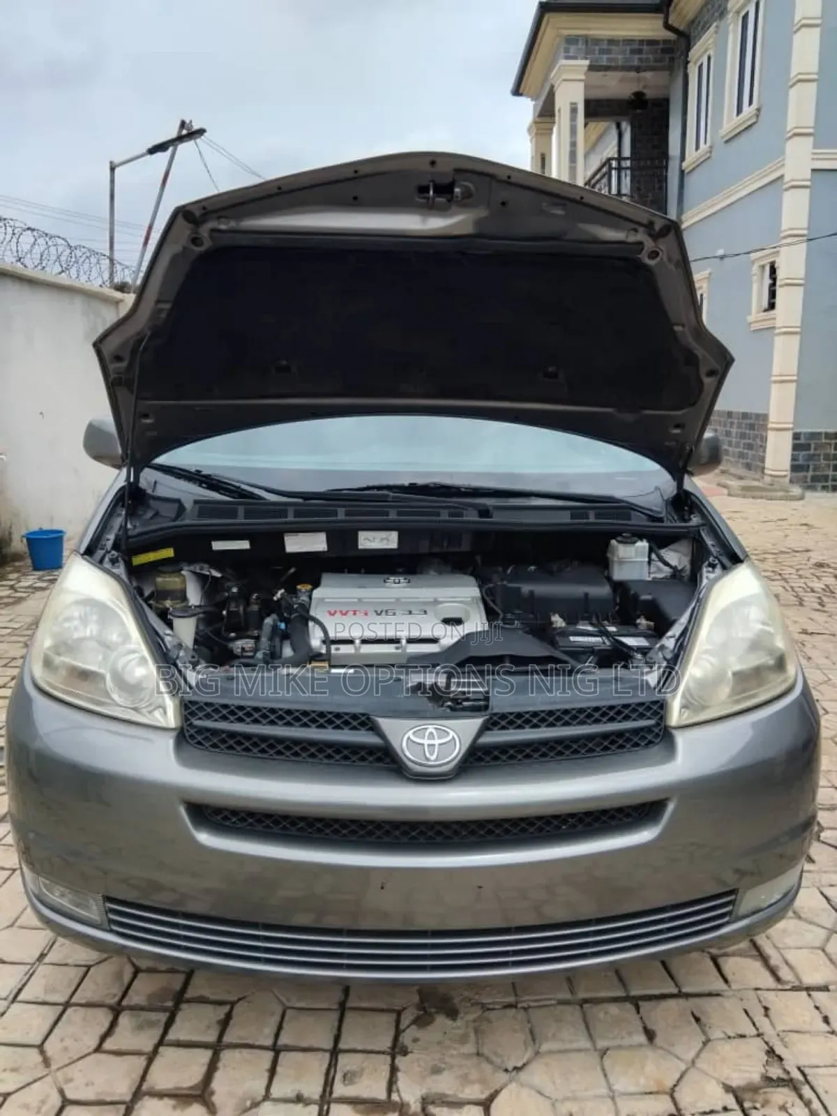 Toyota Sienna 2005 Gray