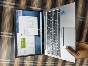 Laptop HP ZBook Firefly G8 16GB Intel Core i5 SSD 512GB