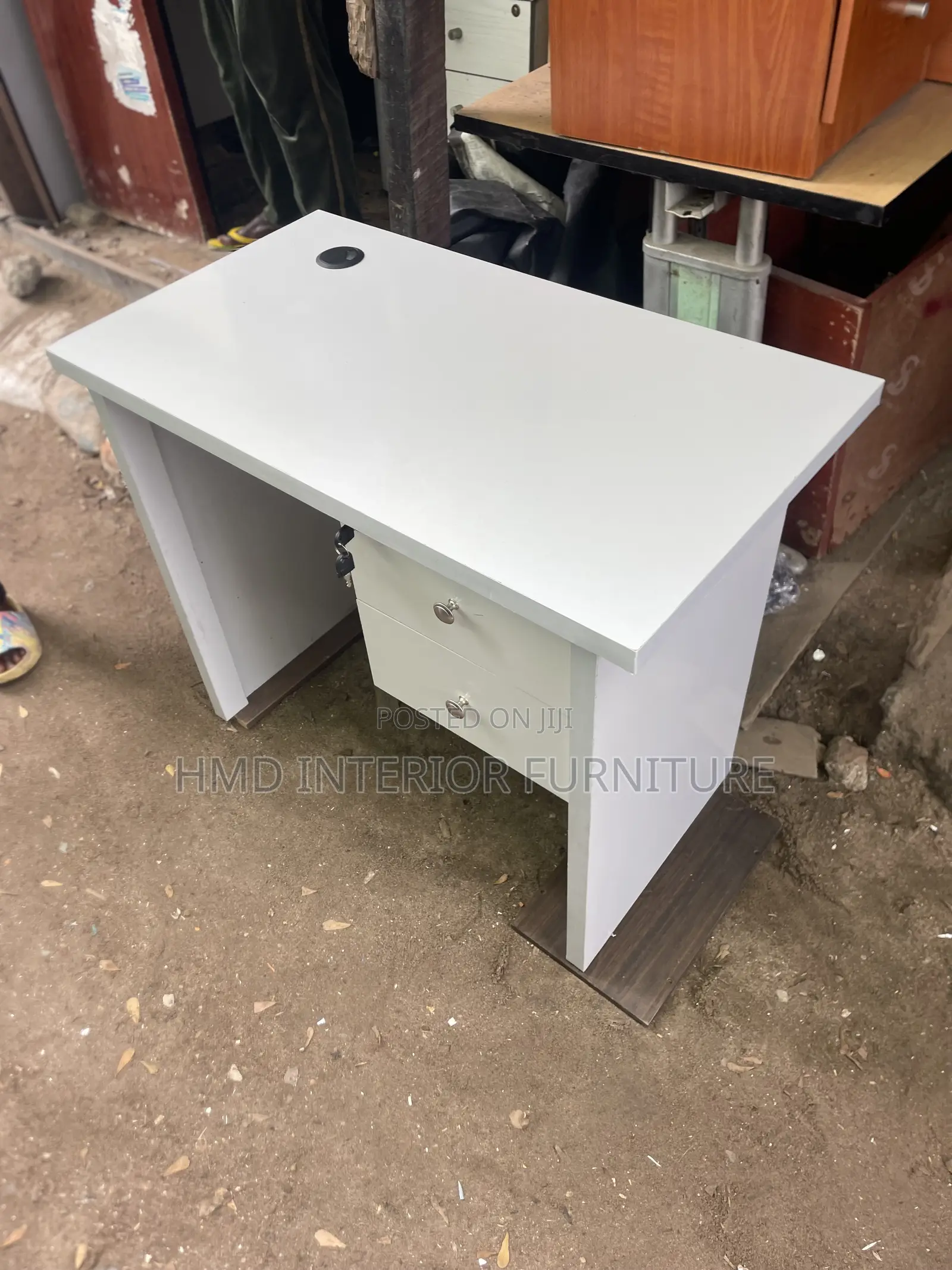 Office Table 3ft by 20 Inches Central Lock