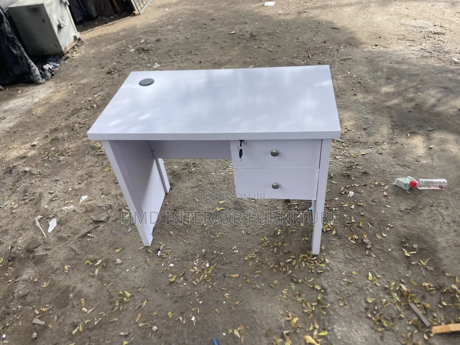 Office Table 3ft by 20 Inches Central Lock