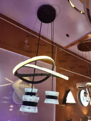 Chandelier Dropping Light