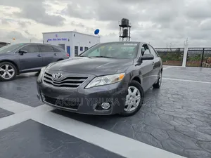 Toyota Camry LE 4dr Sedan (2.5L 4cyl 6AM) 2010 Gray