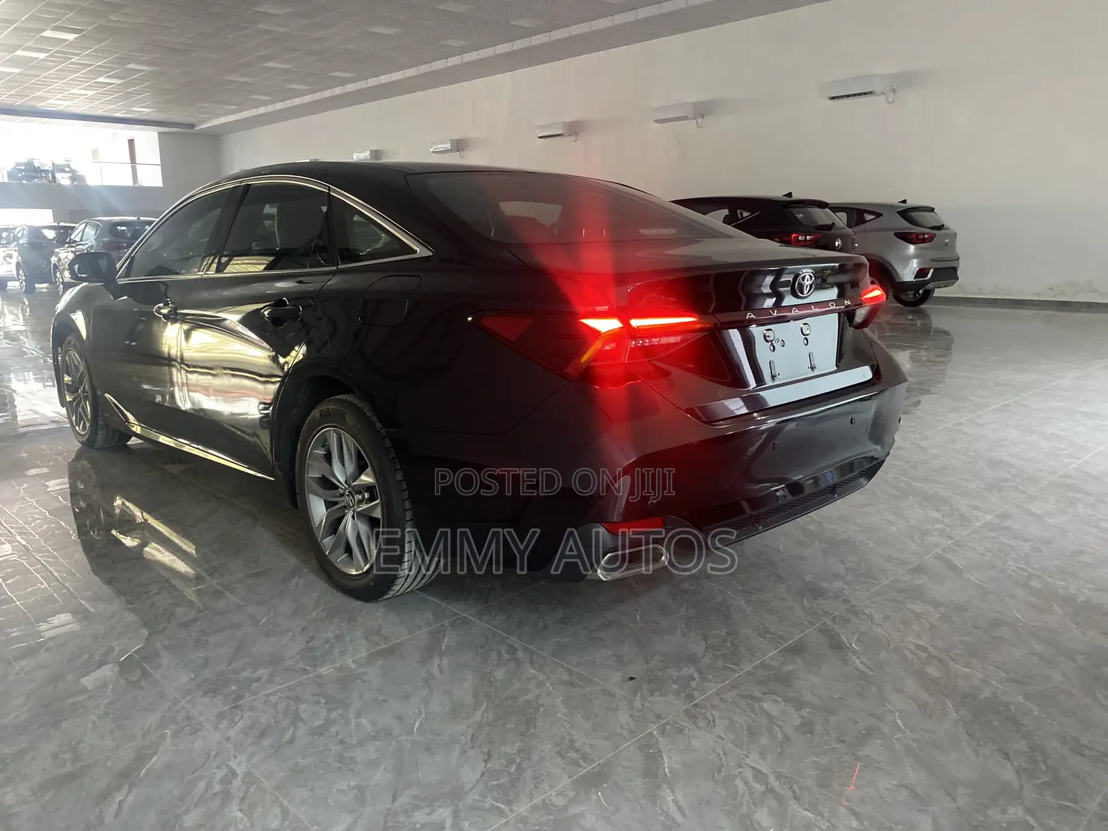 Toyota Avalon 2020 Black