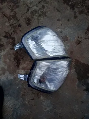 Mecedice Benz 203 Front Lights Pointers