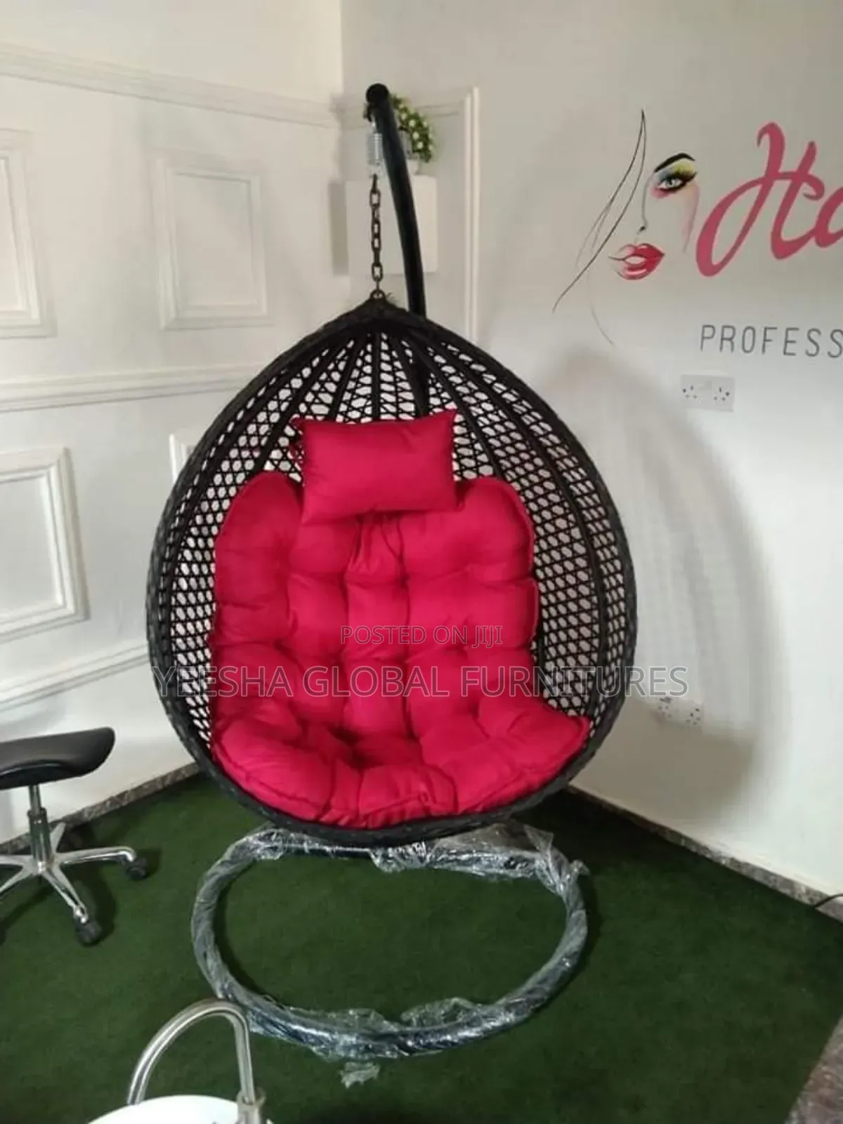 Swing Oval Chair With Cuition